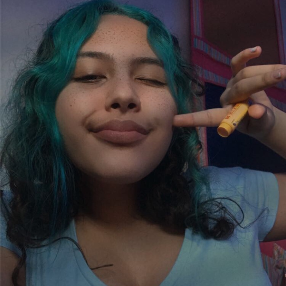 Meet your Posher, Mayeli